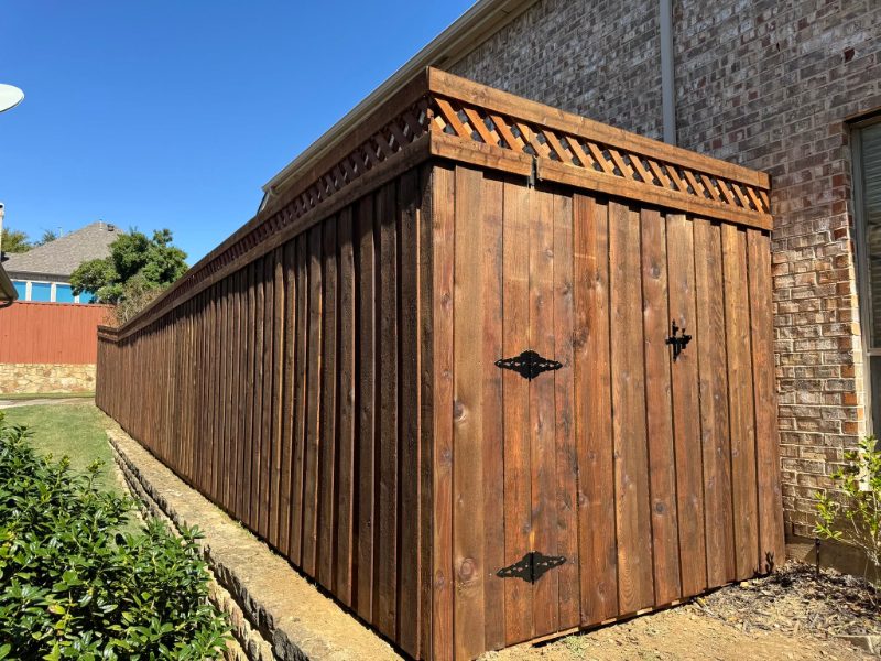 Custom Fences in Methuen