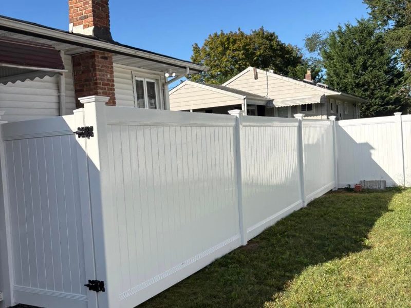 Vinyl Fencing in Methuen